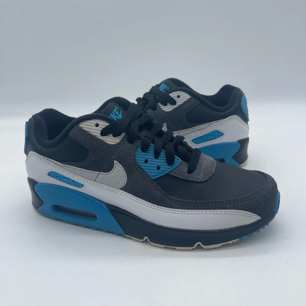 Nike Air Max 90 Leather CD6864-005 Youth Size 5Y Running Shoes Black‎ Dark Grey